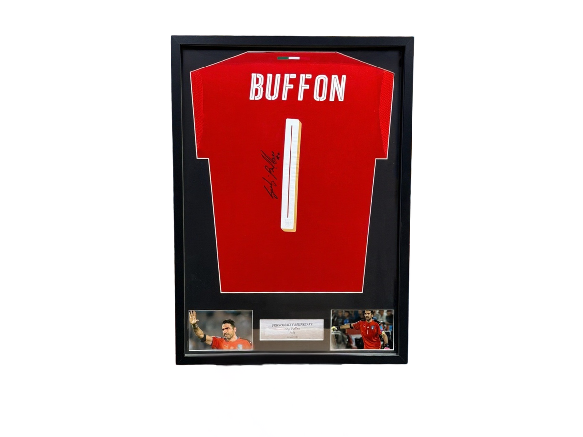 Voetbal Memorabilia - Buffon Framed Signed Italty