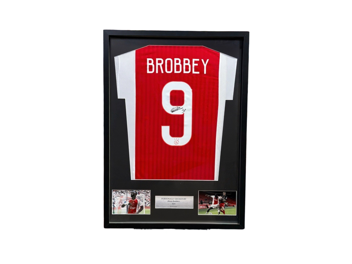 Voetbal Memorabilia  - Brobby Framed Signed Ajax